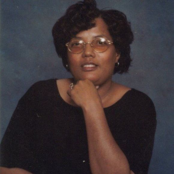 Meet your Posher, Vivian - Picture 1 of 1